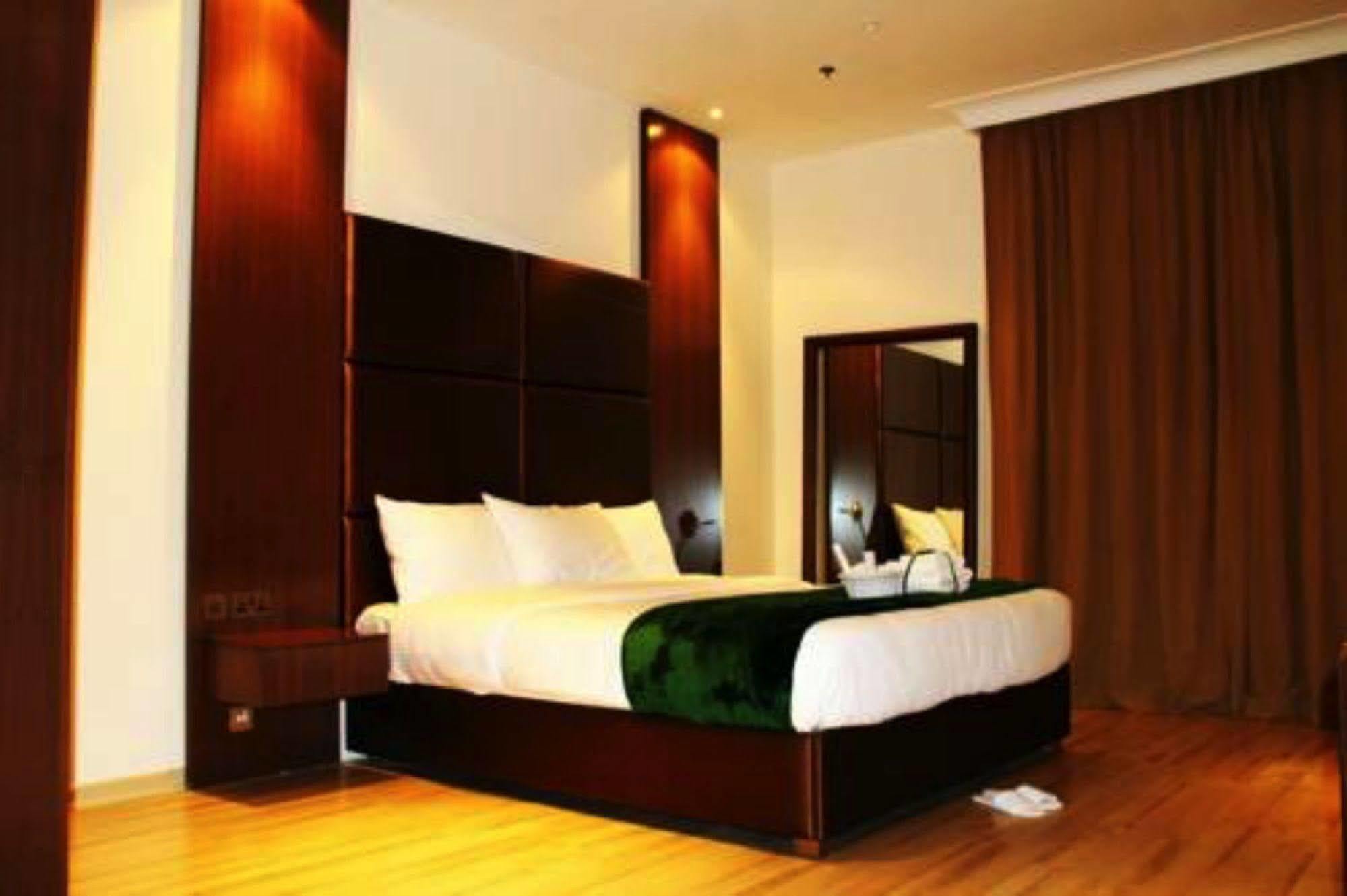 Rawda Hotel Доха Экстерьер фото